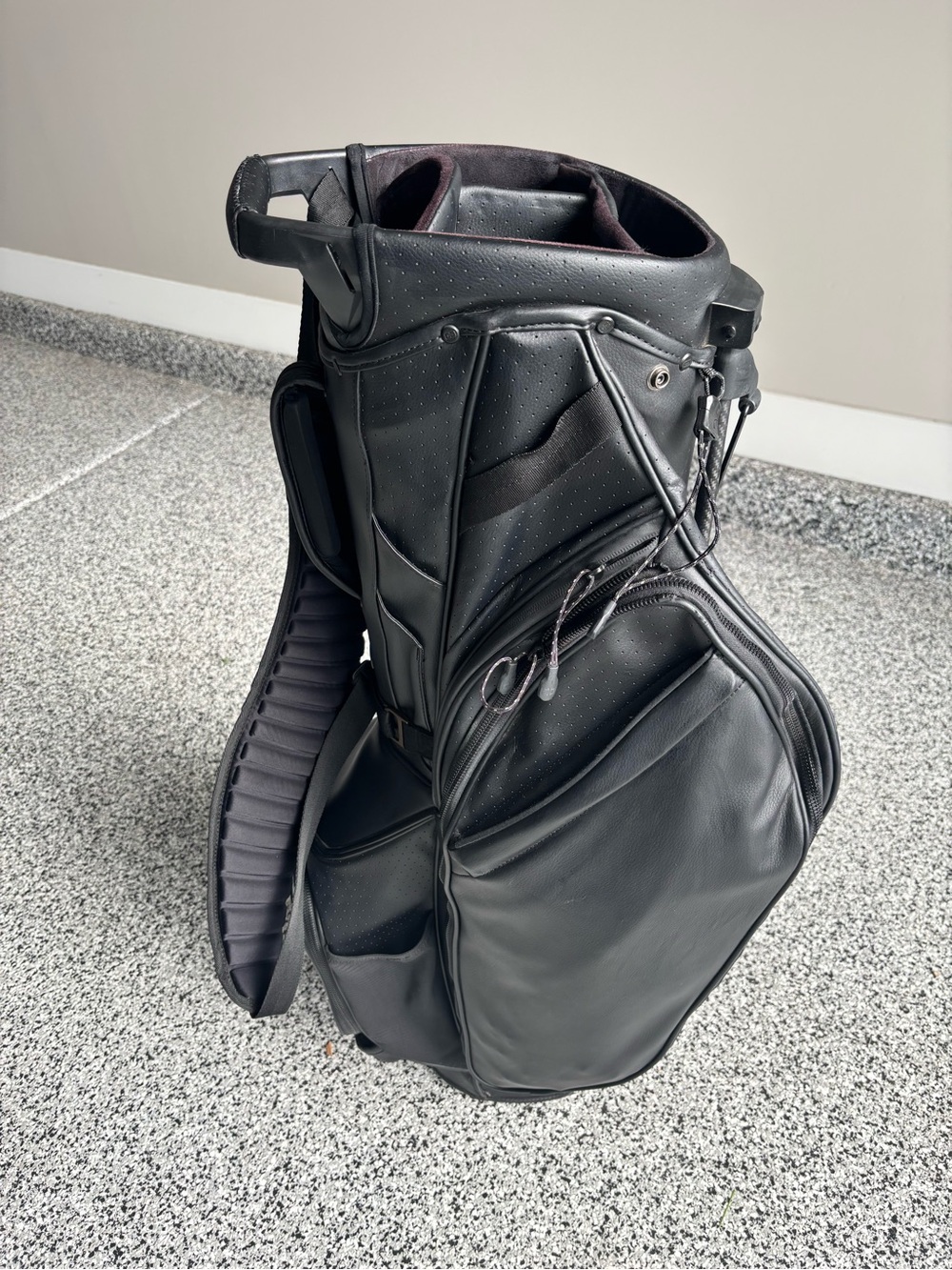 OGIO Shadow Golf Stand Bag - Picture 2 of 13